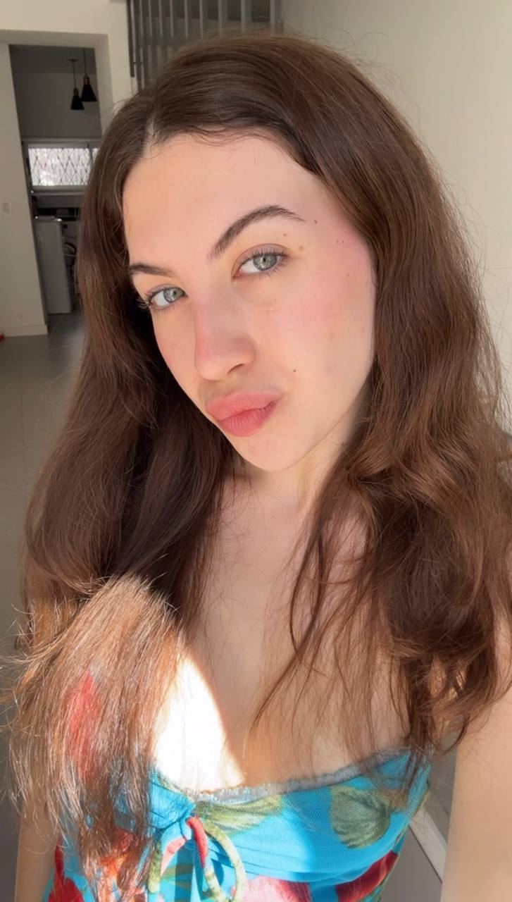 Nude girl Amber in Marituba