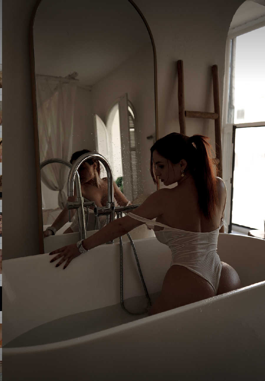 A playful frame from Miranda Faith nude — online in Marituba