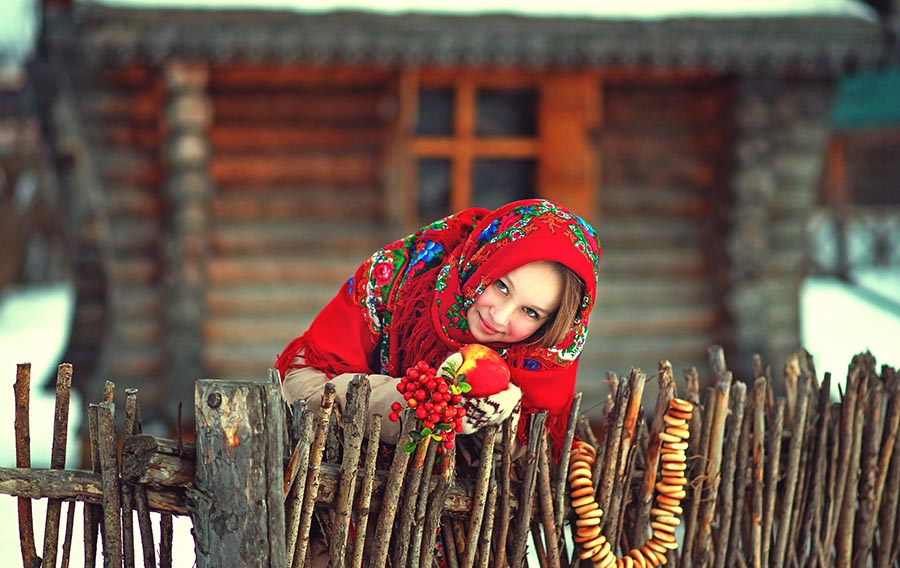 Sexy girl Women in Slavic costumes in Marituba